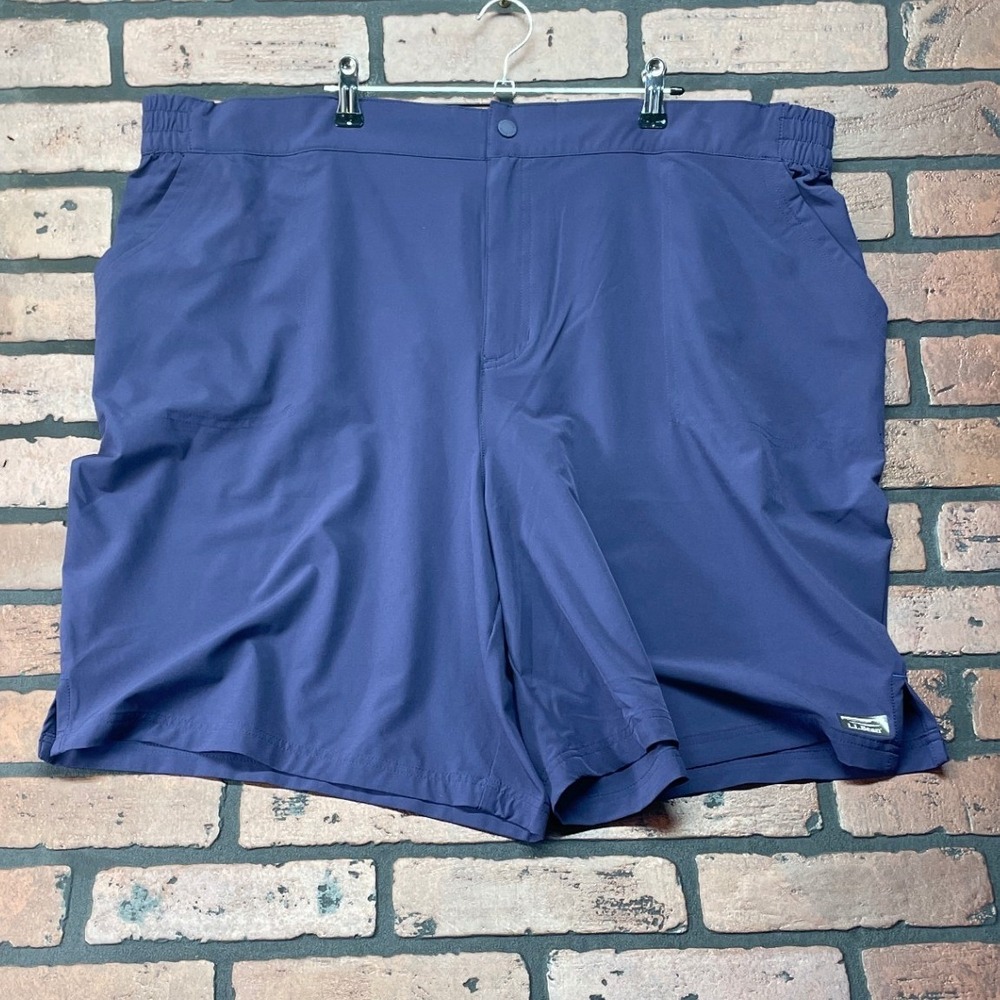L.L. Bean Men's XXL Dark Purple Hybrid Performance Stretch Zipper Shorts
